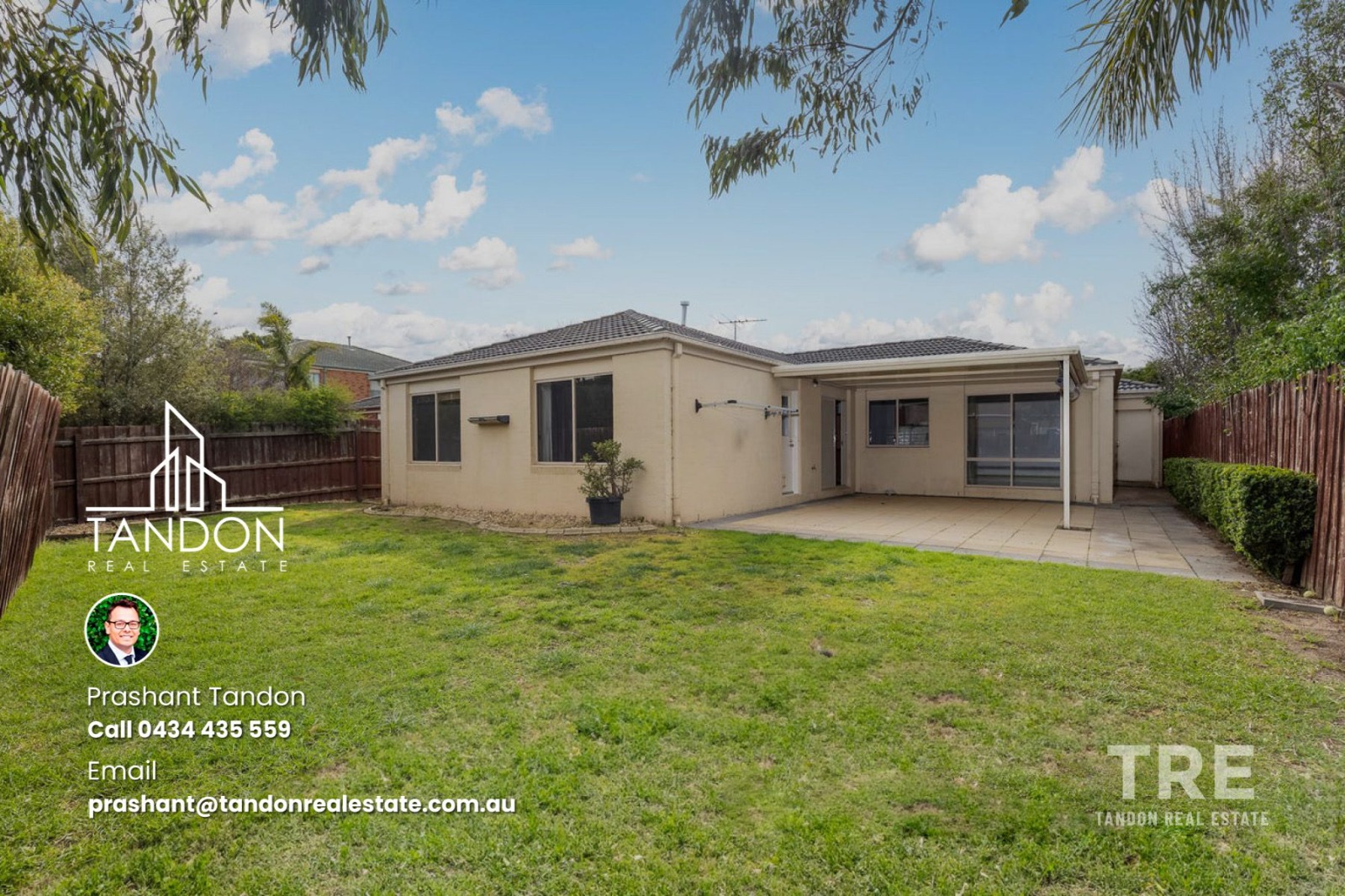Spacious acreage home with large green yard in Point Cook, Victoria